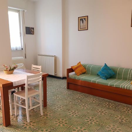 Lorenzo'S Charming Flat Monterosso al Mare Exteriör bild