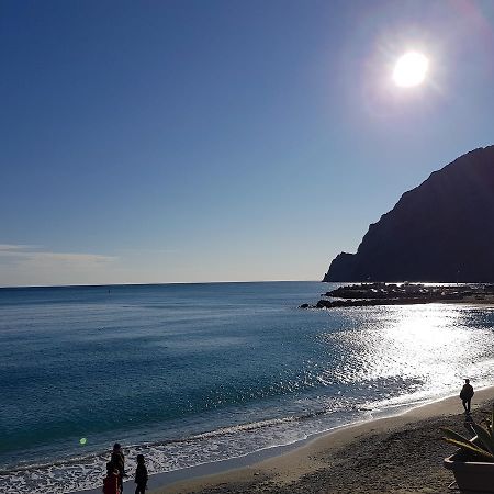 Lorenzo'S Charming Flat Monterosso al Mare Exteriör bild
